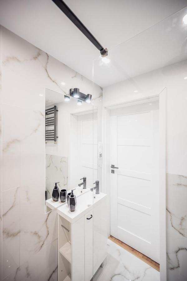 Ferienwohnung Przytulny Apartament 150 Metrow Od Rynku Breslau Exterior foto